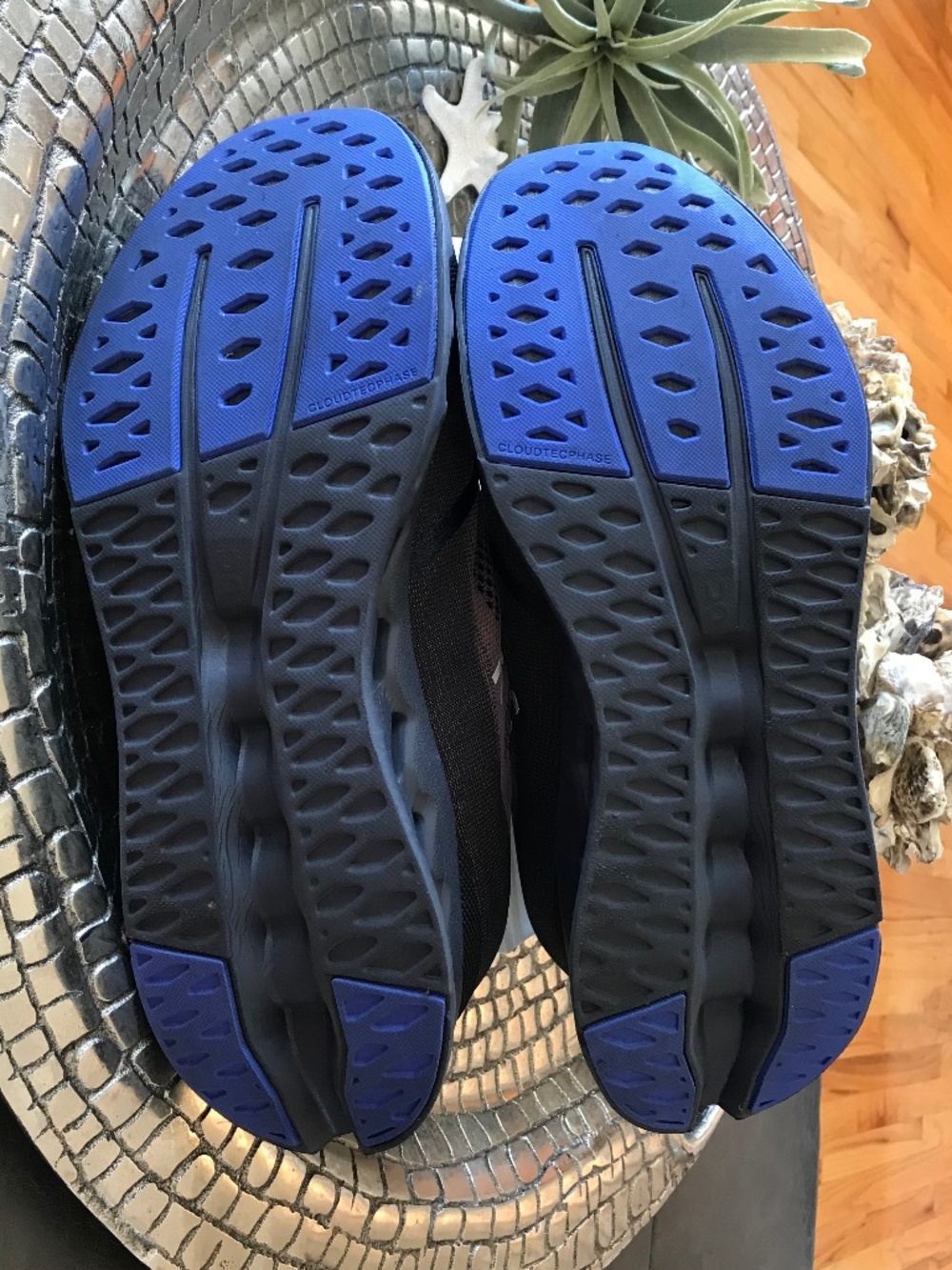 ON CLOUDSURFER COMFORTABLE RUNNING WORK OUT GYM BLACK / COBALT MEN SHOES - Picture 10 of 16